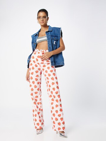 Trendyol Loosefit Jeans in Pink