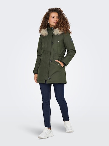 Parka d’hiver 'ONLIris' Only Petite en vert