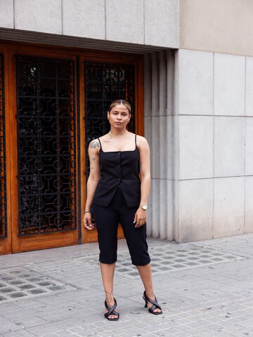 ONLY Slim fit Trousers 'ONLGITTA' in Black