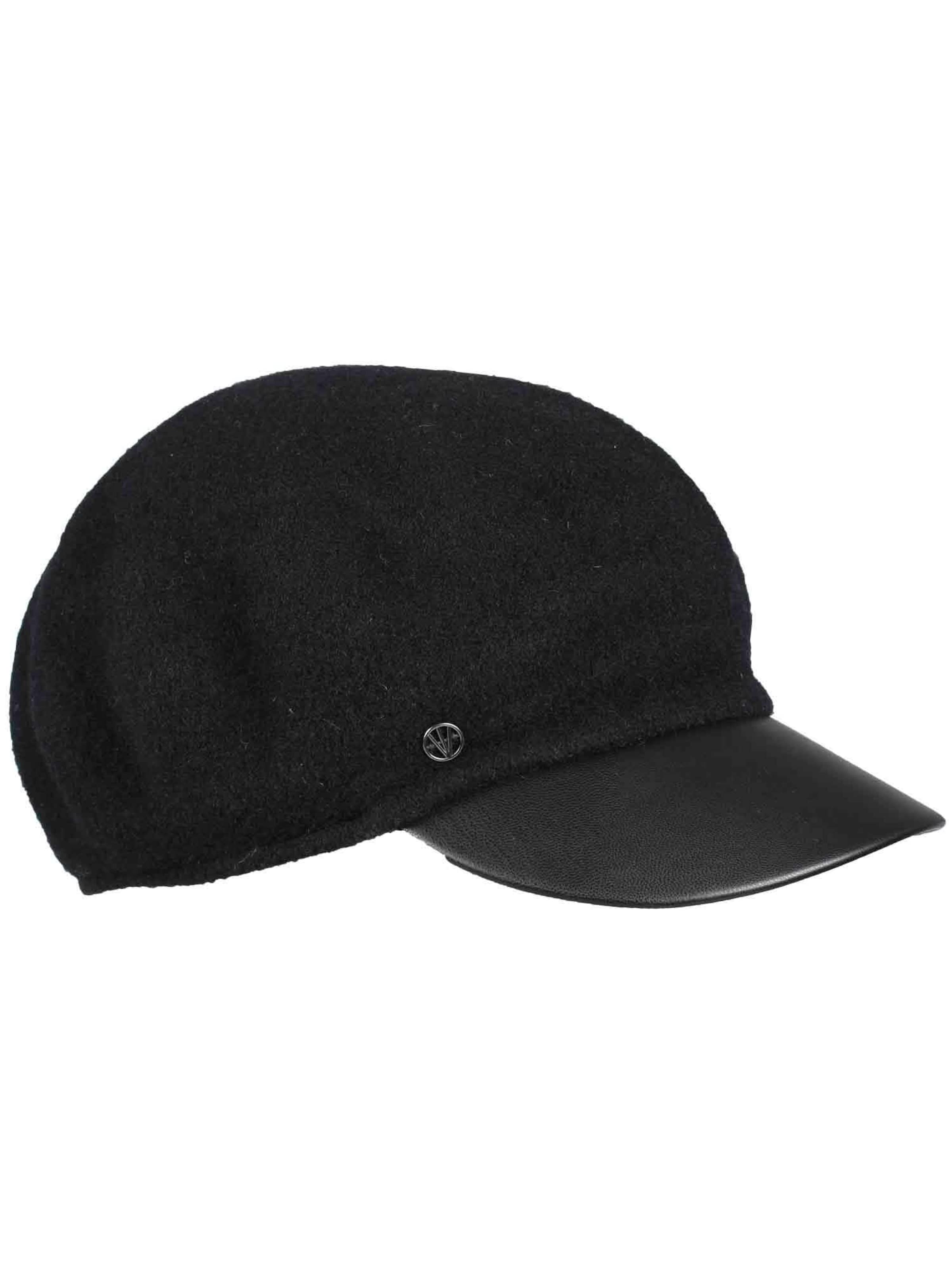 LOEVENICH Beanie in Black: front