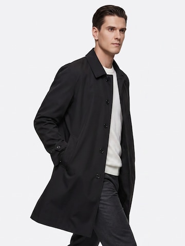 ALLTHEMEN Between-Seasons Coat 'Hauch' in Black