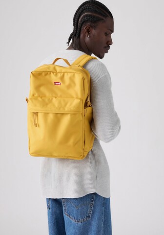 LEVI'S ® Rucksack in Gelb: Vorderseite