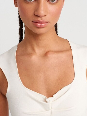 Dilvin Top in White