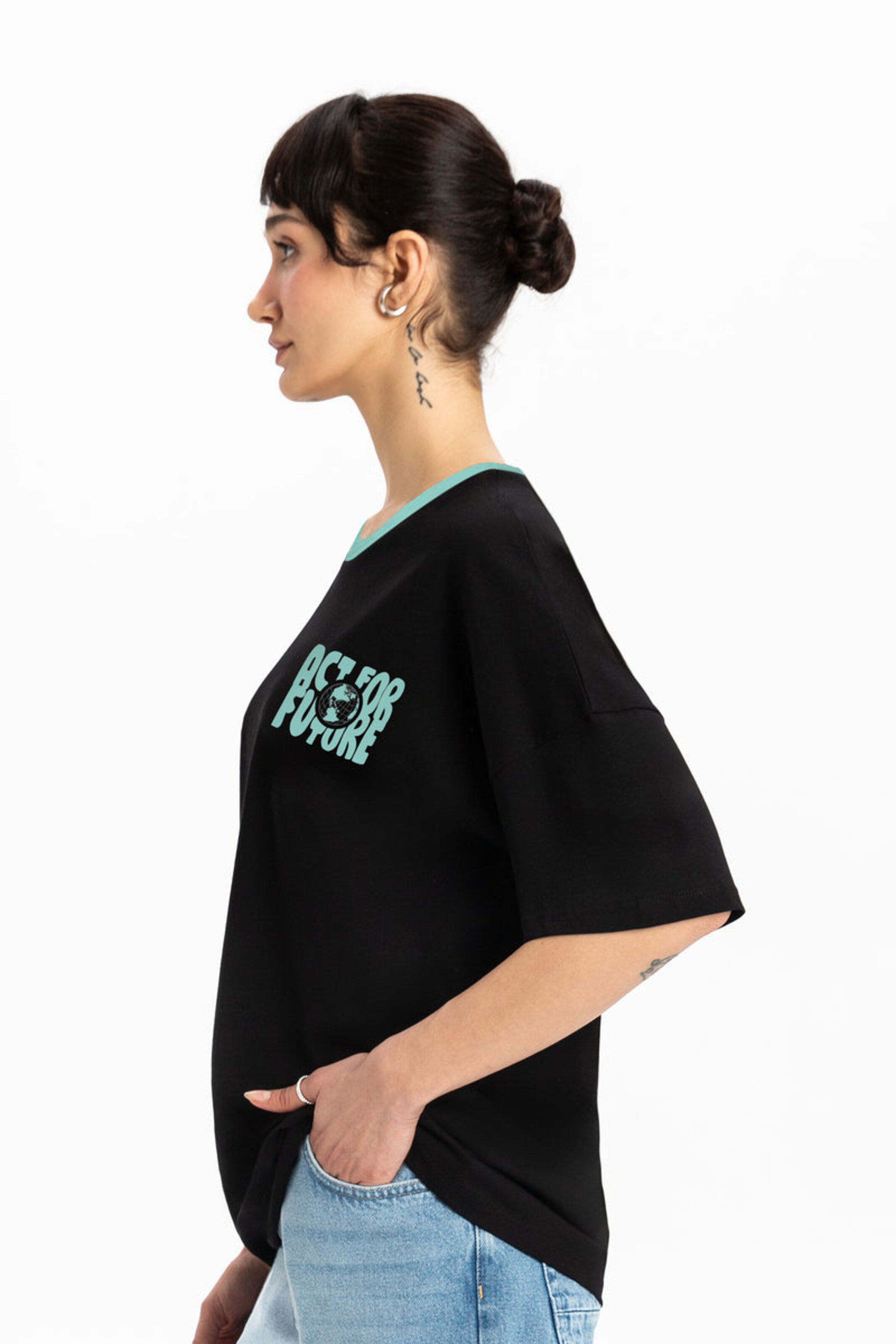 UNIQVIBE Shirt in Zwart