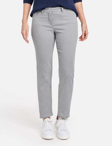 GERRY WEBER Slimfit Jeans in Grijs: voorkant