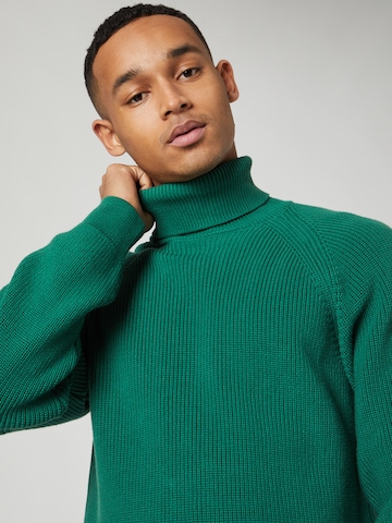 Kosta Williams x About You Sweater in Green