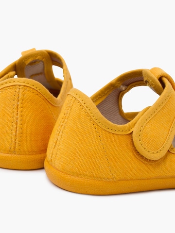 Pisamonas Offene Schuhe‌‌‌ in Gelb