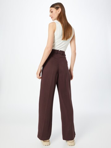 Riani Wide leg Pleated Pants in Red