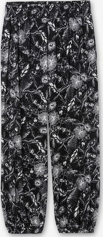 SHEEGO Loosefit Housut värissä musta: etupuoli