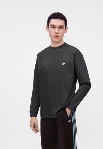 ADIDAS ORIGINALS - Camiseta 'Trefoil Essentials' en negro