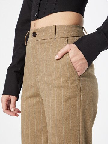 UNITED COLORS OF BENETTON Regular Pleated Pants in Brown