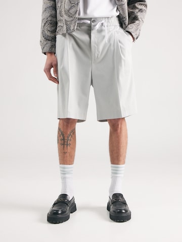 Loosefit Pantaloni con pieghe 'Fionn' di HUGO in grigio: frontale