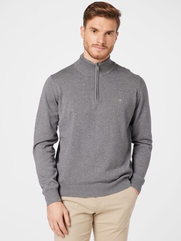 Pull-over FYNCH-HATTON en gris : devant