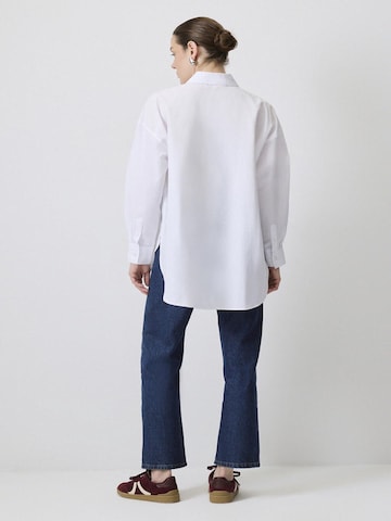 Touche Prive Shirt in White