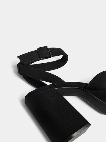 Pull&BearCipele s potpeticom i otvorenom petom - crna boja