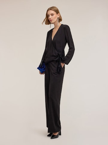 MOTIVI - Blusa en negro