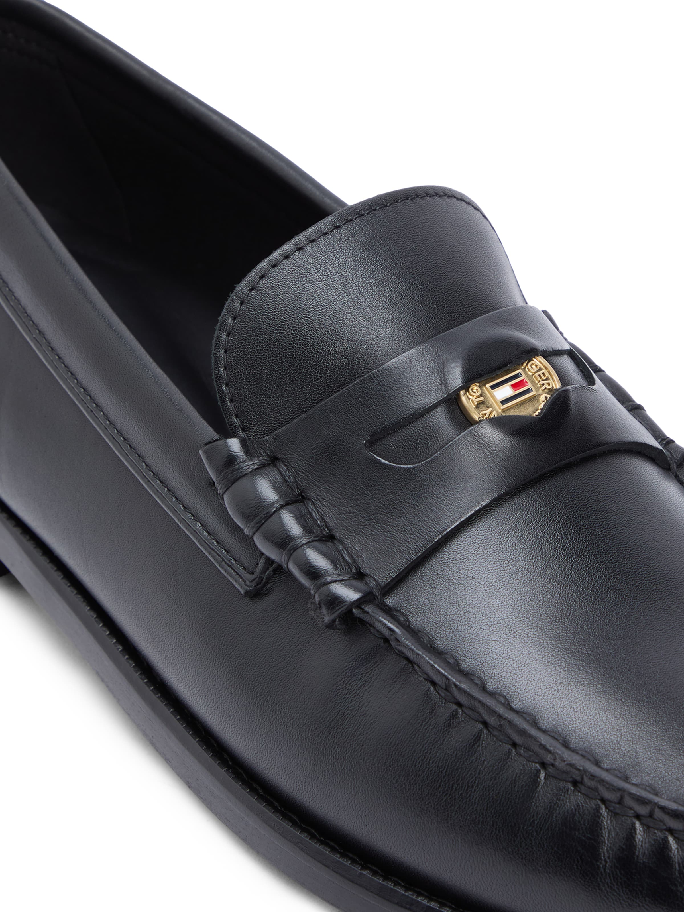 Chaussure basse TOMMY HILFIGER en noir