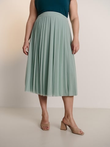 Guido Maria Kretschmer Curvy Skirt 'Astrid' in Green