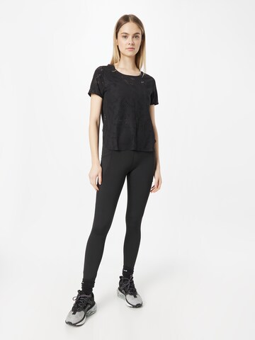 Tricou funcțional 'VENTILATE 2.0' de la ASICS pe negru