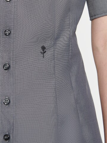 Camicia da donna 'Schwarze Rose' di SEIDENSTICKER in grigio