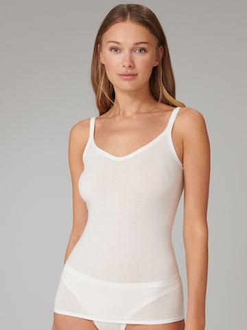 Maillot de corps 'Personal Fit' SCHIESSER en blanc : devant