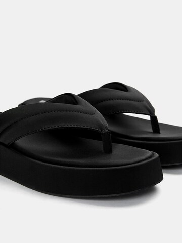 Tongs Pull&Bear en noir