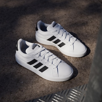 ADIDAS SPORTSWEAR Sneakersy w kolorze biały