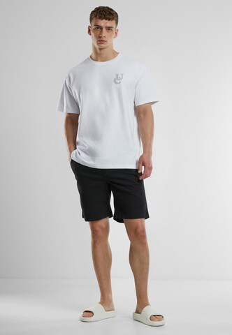 T-Shirt Urban Classics en blanc