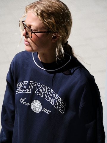self. Sweatshirt in Blauw