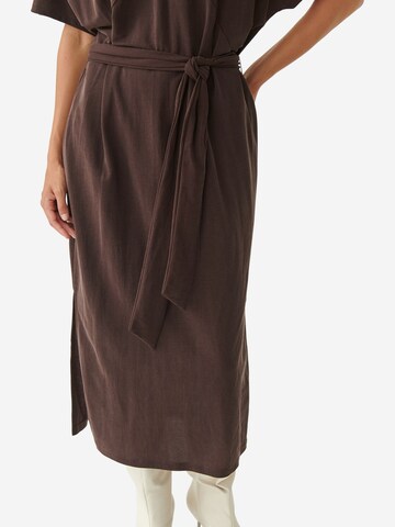 Robe 'ZORKI' TATUUM en marron