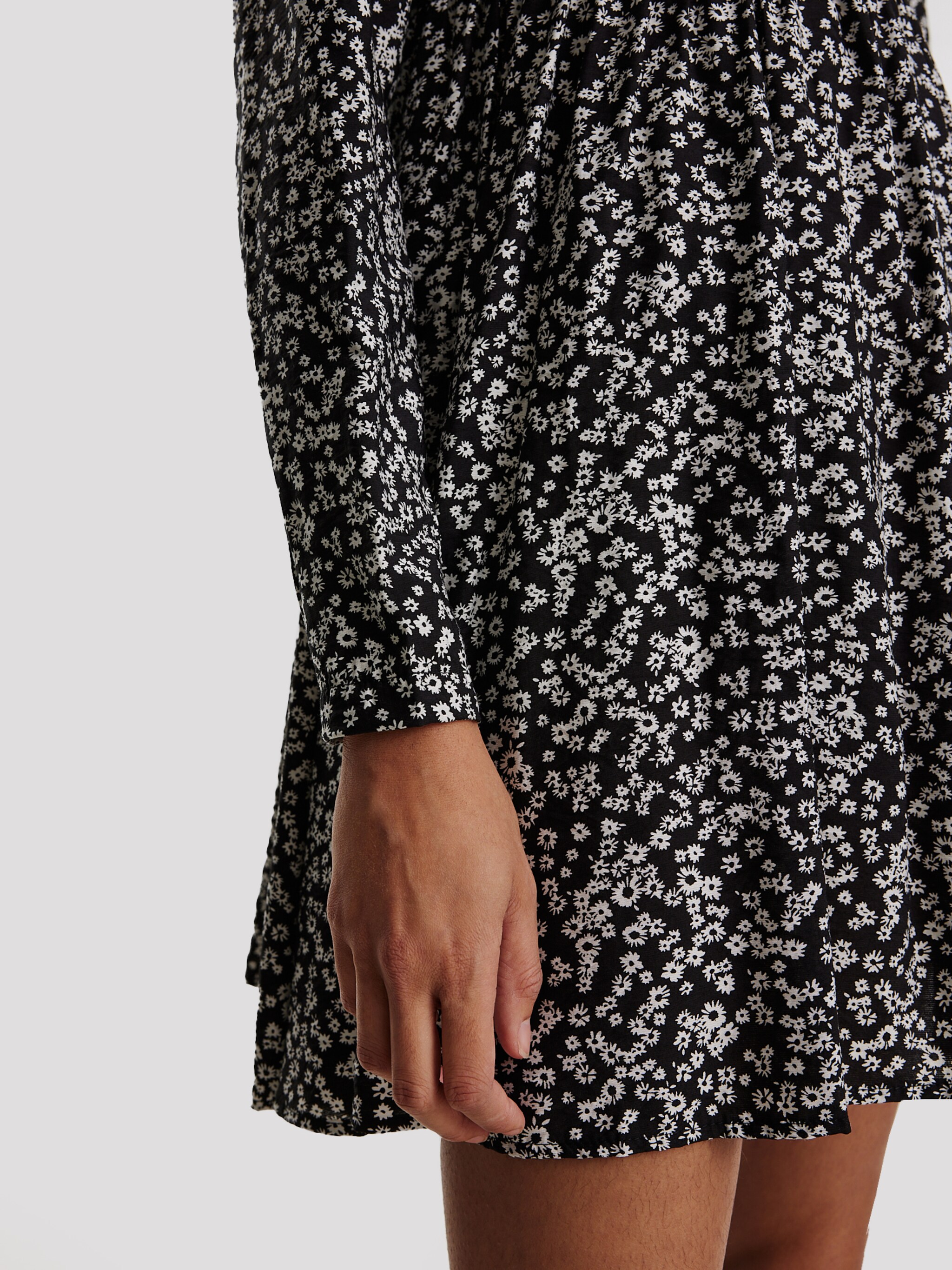 EDITED Produits Robe 'Whitney' noir