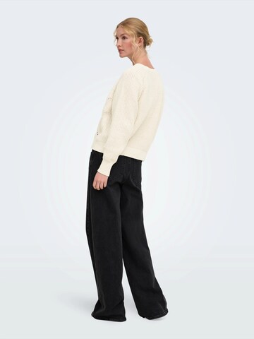 ONLY Sweater 'ONLSLOBE' in Beige: side