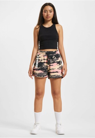 Dangerous DNGRS Regular Shorts in Mischfarben
