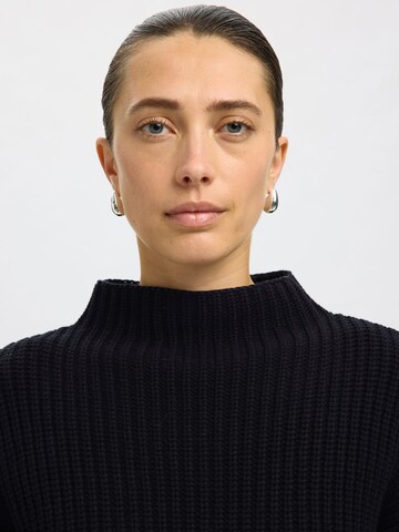 SELECTED Sweater in Black