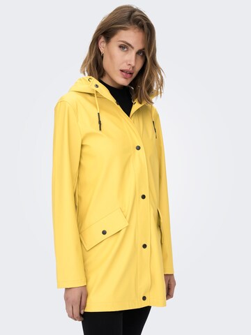 Manteau mi-saison 'Elisa' ONLY en jaune