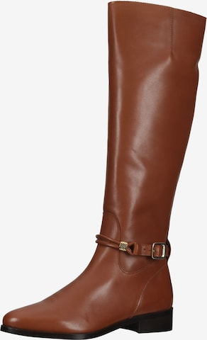 SCAPA Boots in Brown: front
