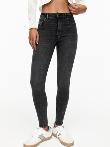 Pull&Bear Skinny Jeans in Grau