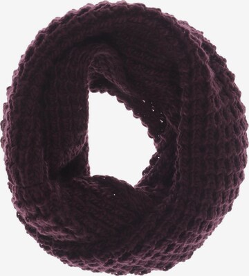 QS Scarf & Wrap in One size in Red: front
