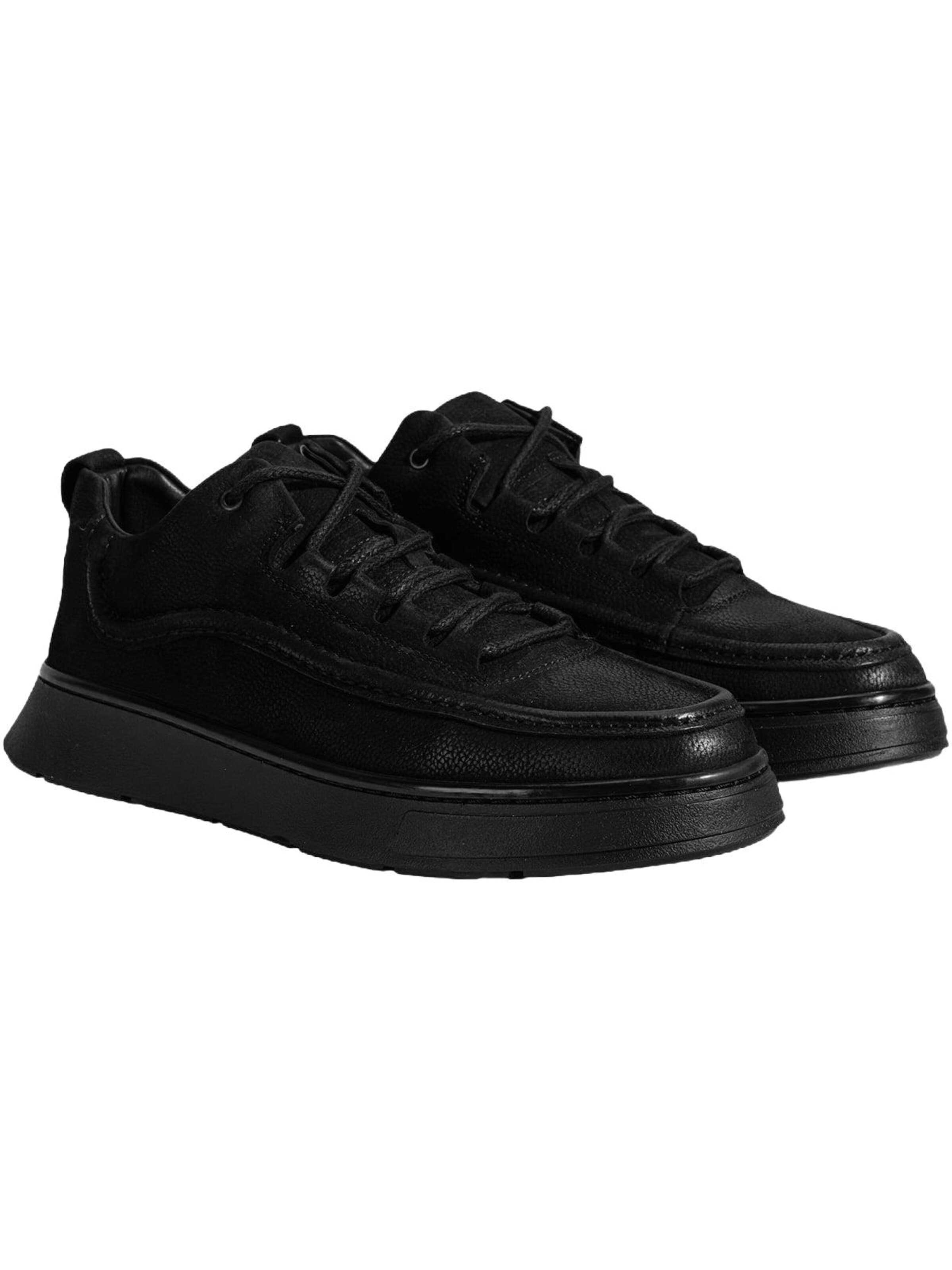 Desa - Zapatillas sin cordones 'Lässige Spitze' en negro: frente