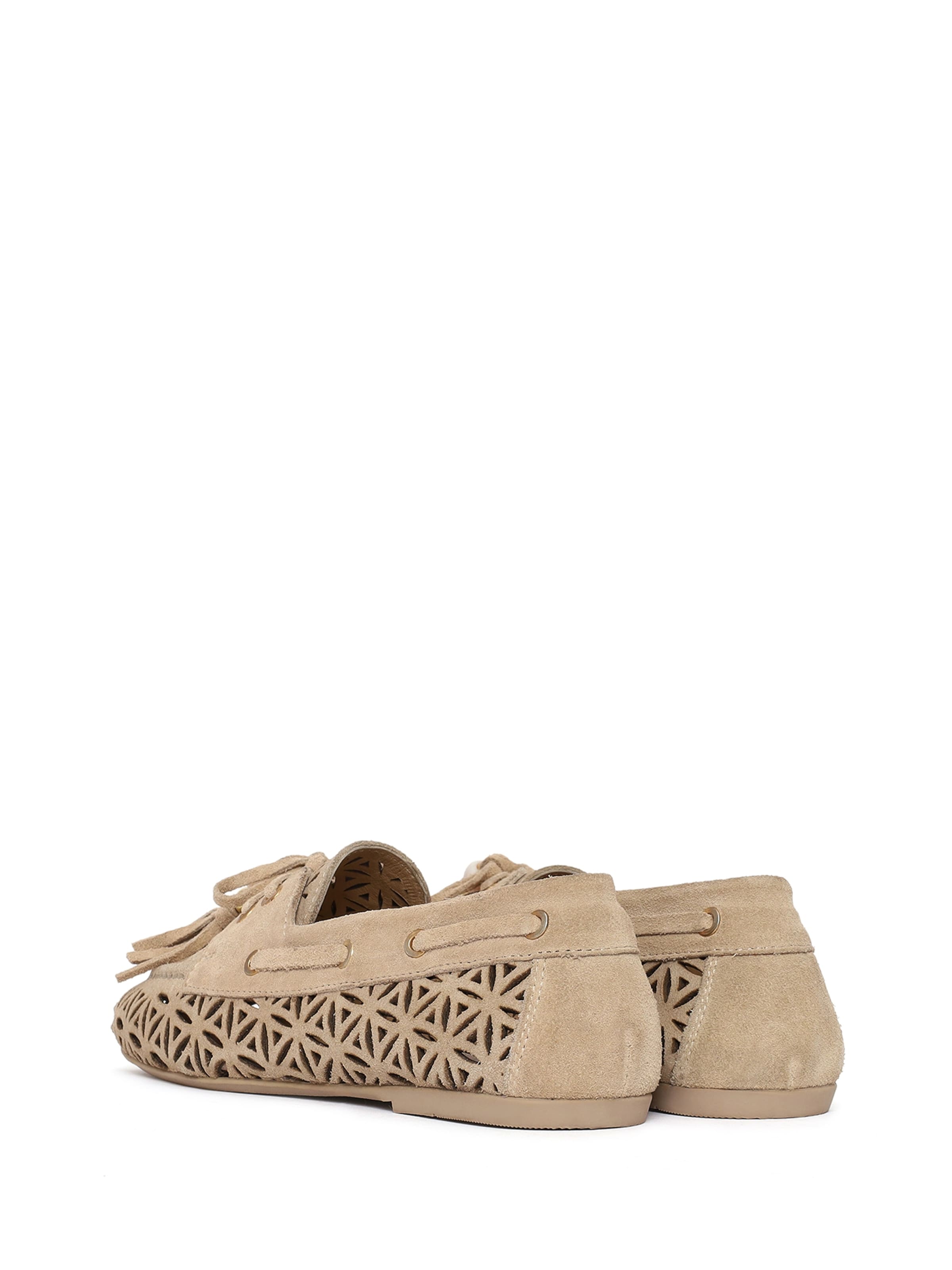 Derimod Mokkasiina värissä beige