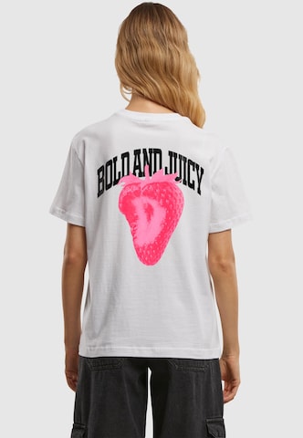 Maglietta 'Bold And Juicy' di Mister Tee in bianco: frontale