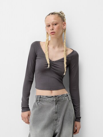 Bershka Shirt in Grijs: voorkant