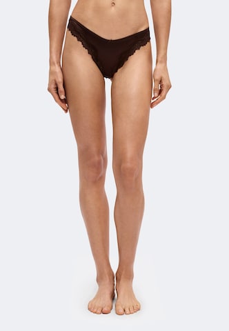 ETAM String 'Chuchotee' i brun: framsida