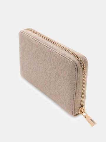 GUESS Wallet 'Melinda' in Beige