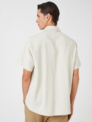 Koton Comfort Fit Hemd in Weiß