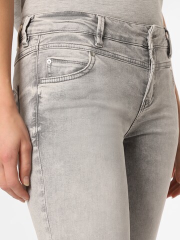 Rosner Slimfit Jeans 'Antonia_045' in Grau