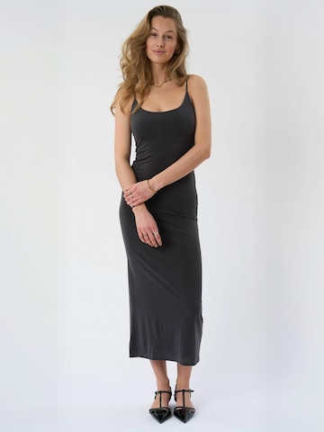 ITS MAY Dress ' Beatrice ' in Grey