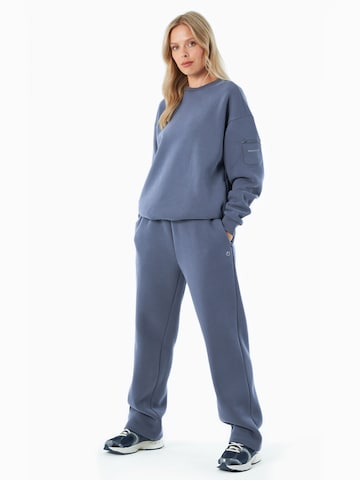 Organication Sweatshirt in Blue