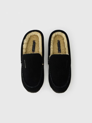 TOMMY HILFIGER Moccasin in Black: top