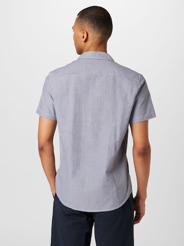 Clean Cut Copenhagen Regular Fit Skjorte 'Julius Seersucker' i blå